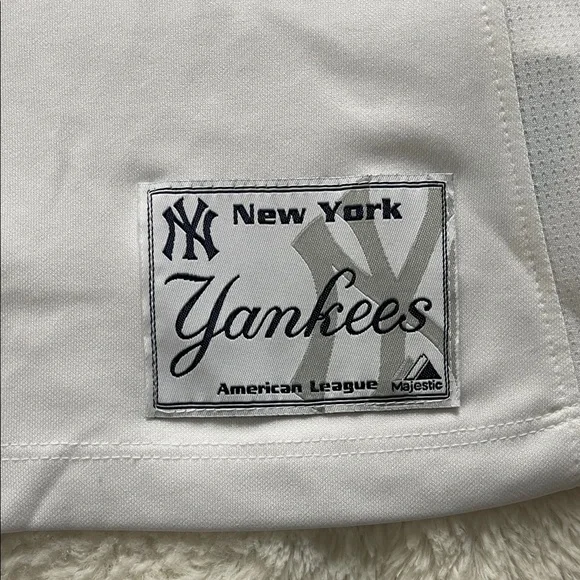 New York Yankees Majestic women’s White Short Sleeve Tee Size M - Picture 4 of 10